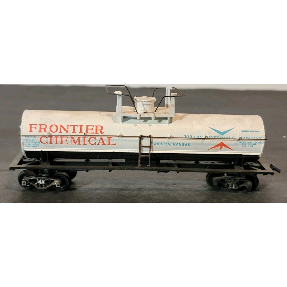Vintage Ho Scale Frontier Chemical Tanker Car UCLX 1012 Single Dome Model Train